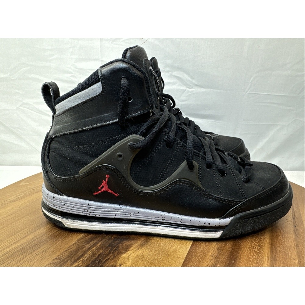 Jordan‎ Flight TR 8.5 w Black/Varsity Red-Cement Grey-White 428827-010 7Y